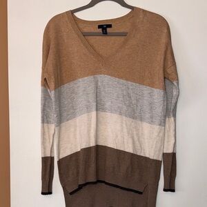 GAP Striped V-Neck Sweater in Camel, Gray & Cream